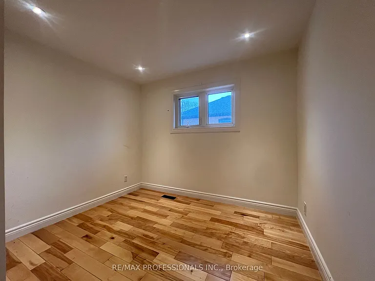 78 Athol Ave — Photo 16