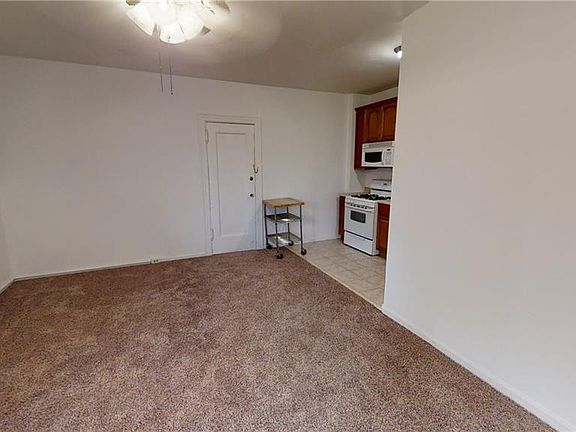 4th image of 472 Gramatan Ave #4M
