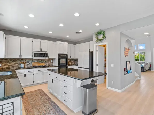 5019 Avocado Park Ln, Fallbrook, CA 92028