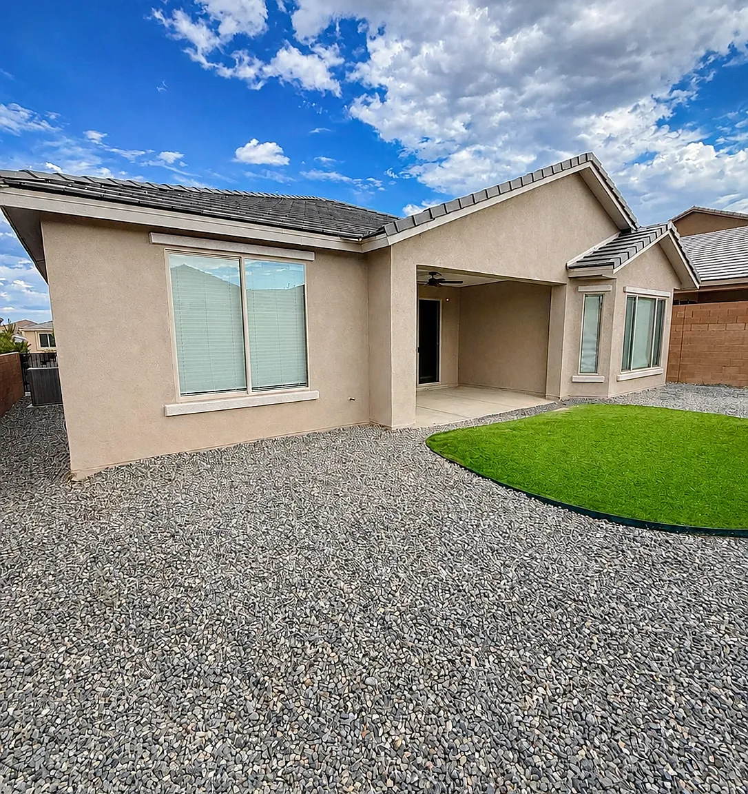 3 bed, 2.5 bath, 2189 sqft, $2,395 — Photo 4