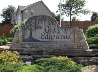 1110 SW Hawthorne Cir, Oak Grove, MO 64075