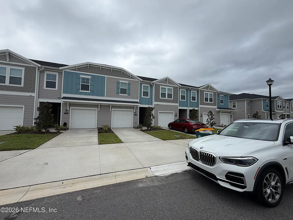 3982 Ornamental Ln