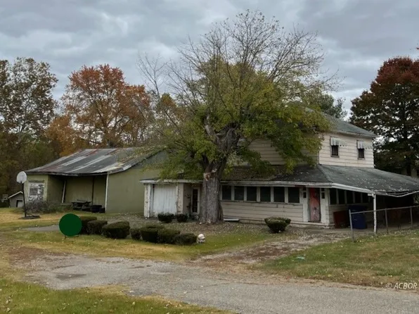 1260 S Massachusetts Ave, Wellston, OH 45692