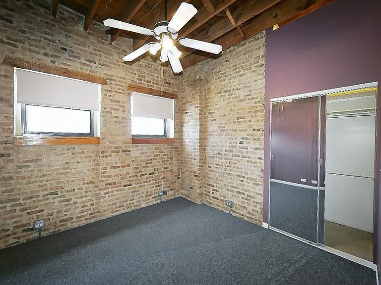 2849 W Belmont Ave #2F — Photo 9