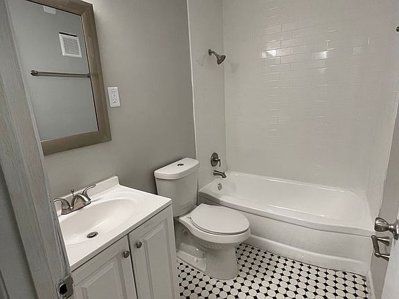 3rd image of 3571 Midland Ave #6213