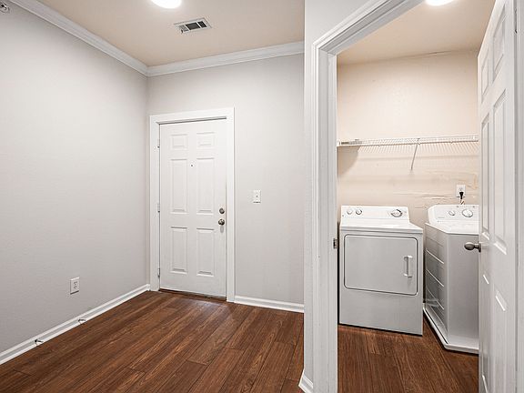 4th image of 130 River Landing Dr Unit 8210