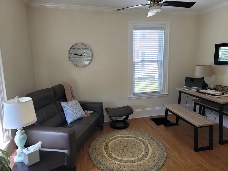 285 Pine St #4 — Photo 16