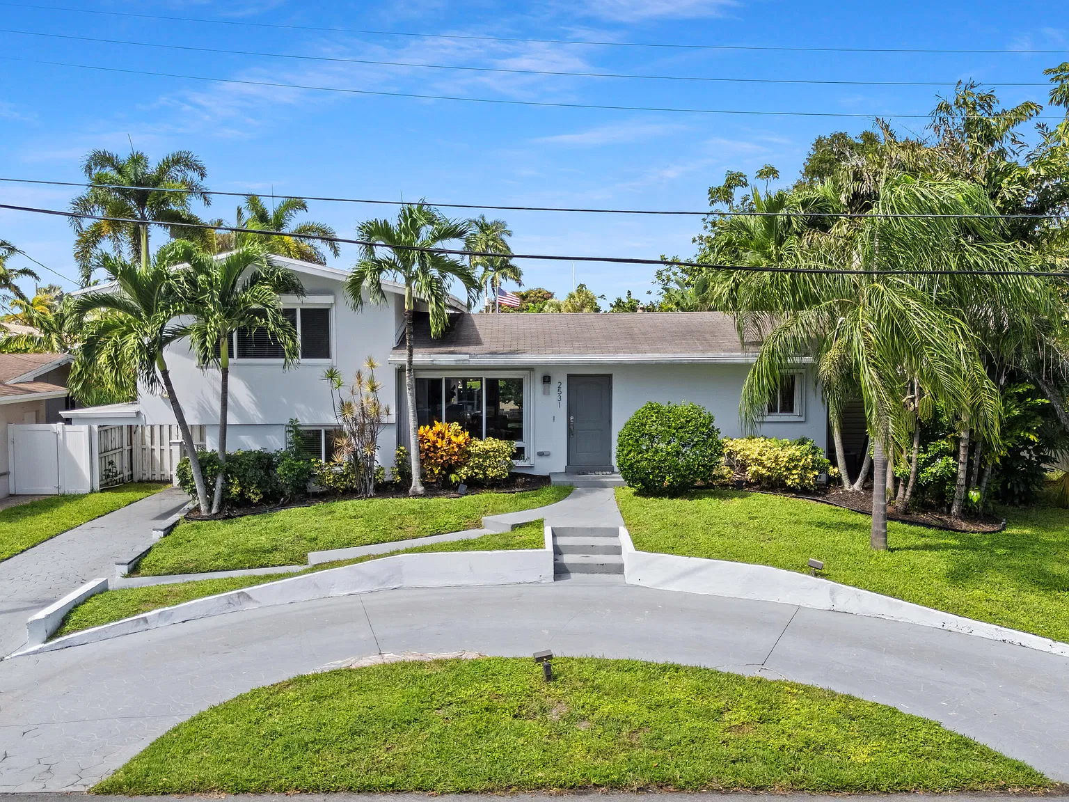 4 bed, 3.0 bath, 1752 sqft, $6,999 — Photo 1