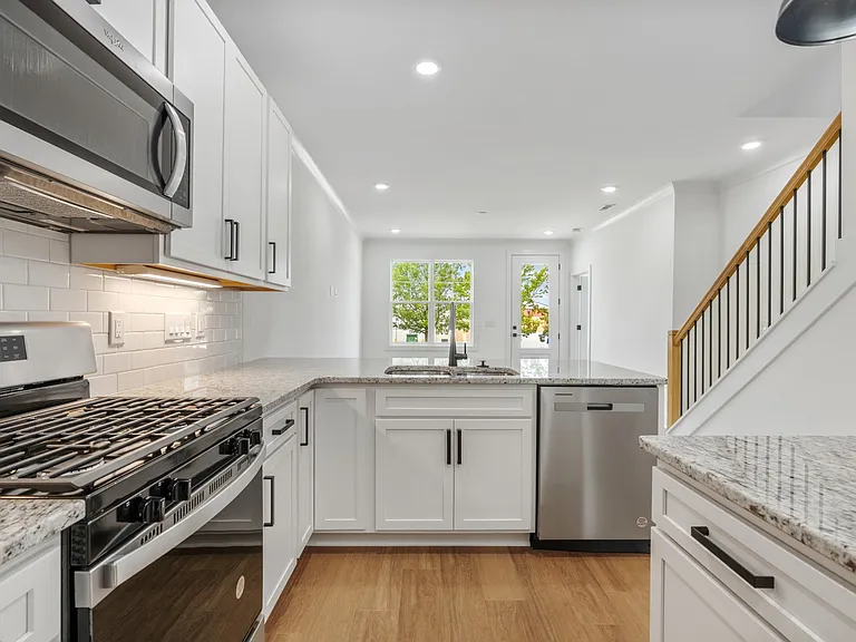 4603 1/2 Malone Ct — Photo 12