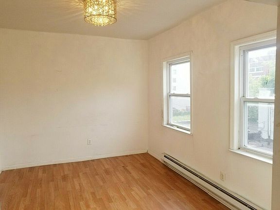 4th image of 51 Bartlett St APT 3A