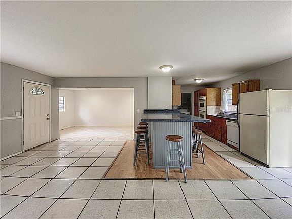 5th image of 8248 Cathy Ann St
