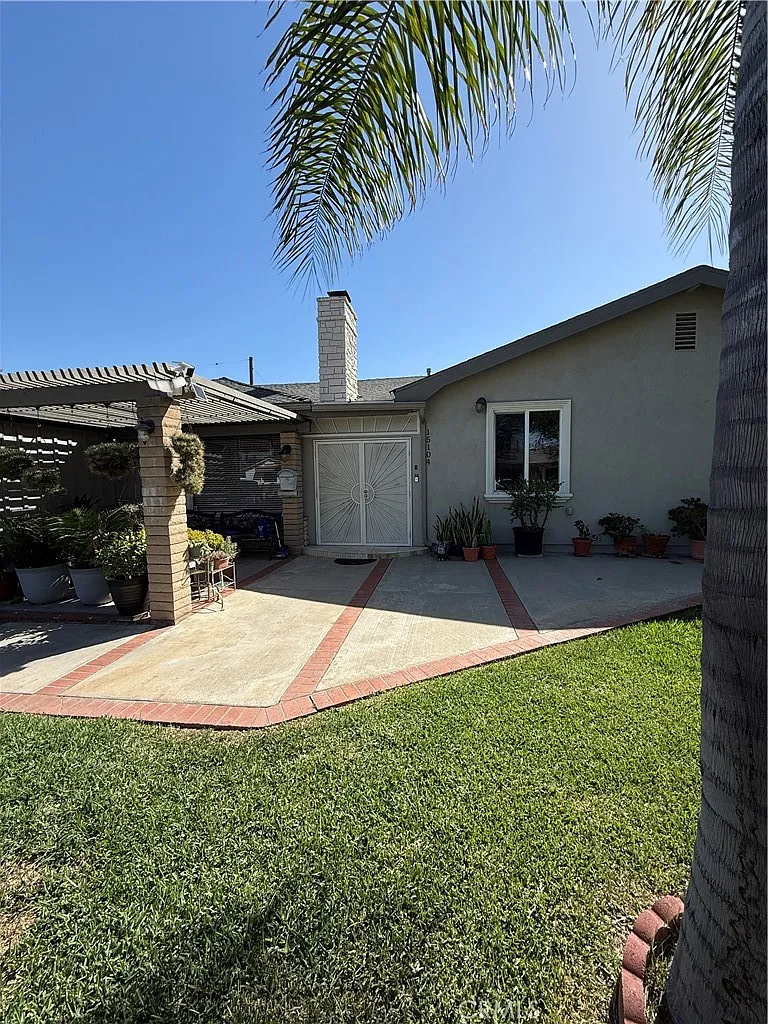 3 bed, 1500 sqft, $3,700 — Photo 1