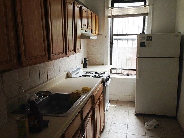 1st image of 156 Vernon Ave APT 4C