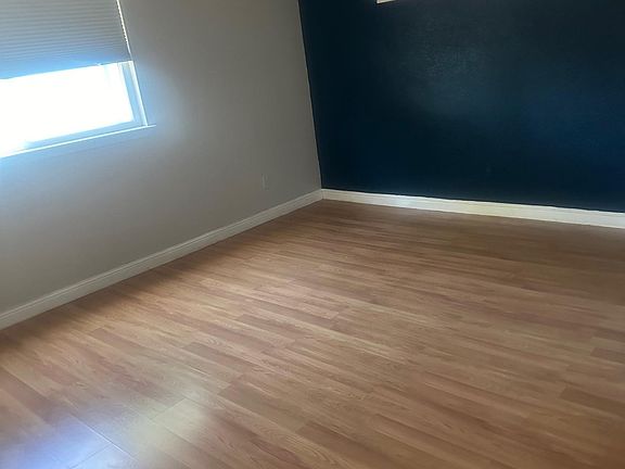 4th image of 810 Atwell Cir
