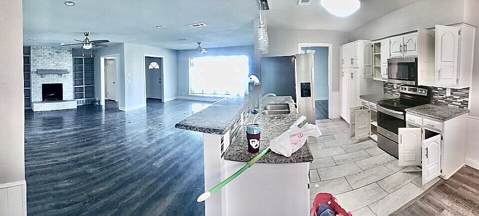 1st image of 112 Royal Park Ln