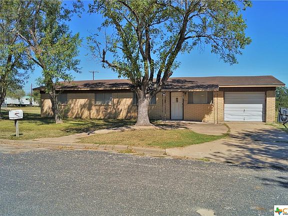 2nd image of 843 Larry Dr