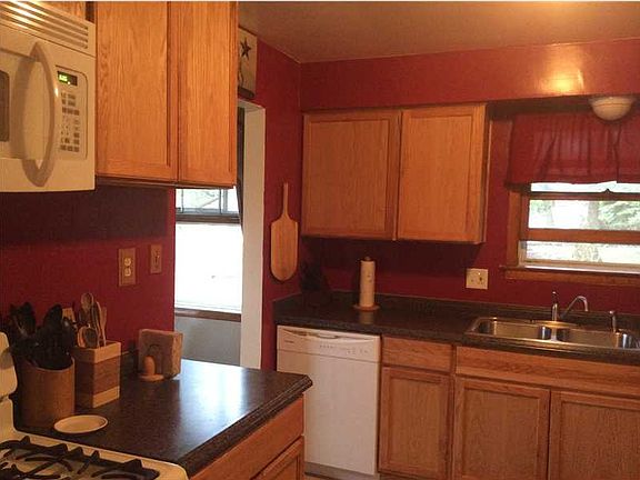 2nd image of 104 Linsdale Dr