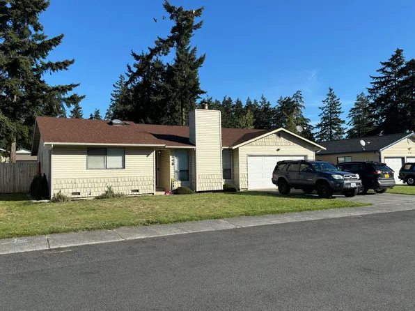 448 NW 7th Ave, Oak Harbor, WA 98277