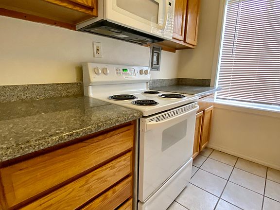 5th image of 1134 17th Ave #101