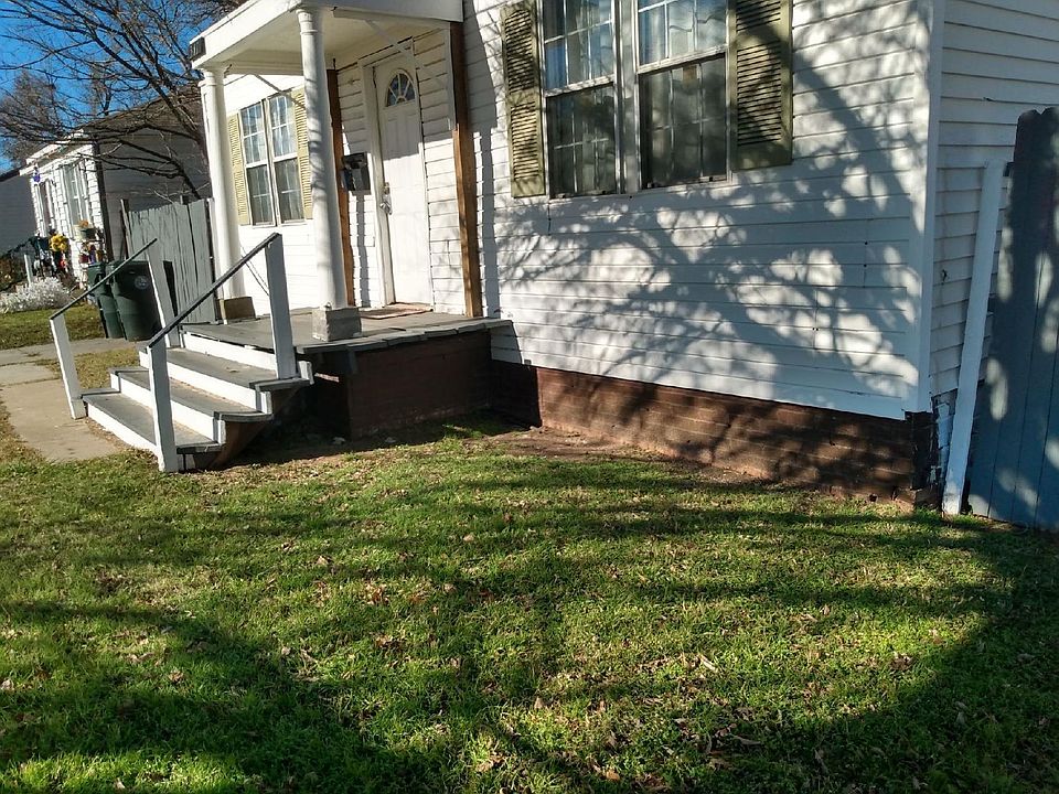 2nd image of 317 E Kittyhawk Dr