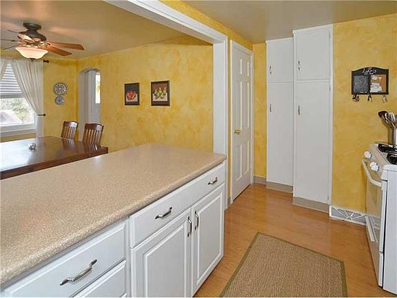5th image of 11527 Gardenia Dr