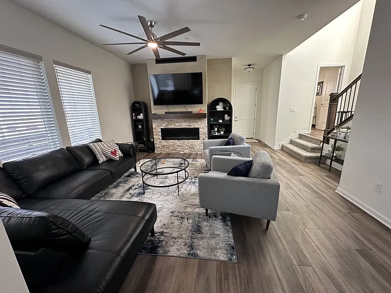 703 Harness St — Photo 5
