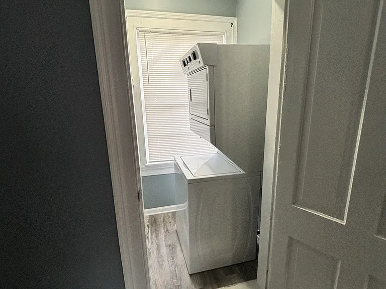228 Telfair St #B — Photo 9