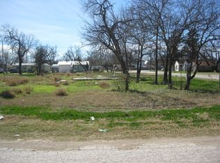 401 E Pecos St, Uvalde, TX 78801