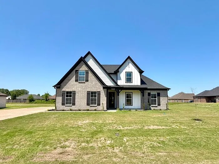 7455 Newbury Dr — Photo 1