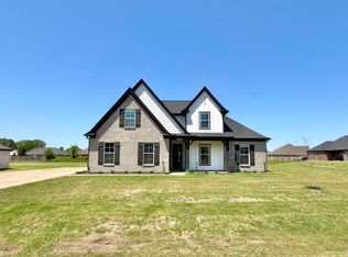 7455 Newbury Dr, Olive Branch, MS 38654