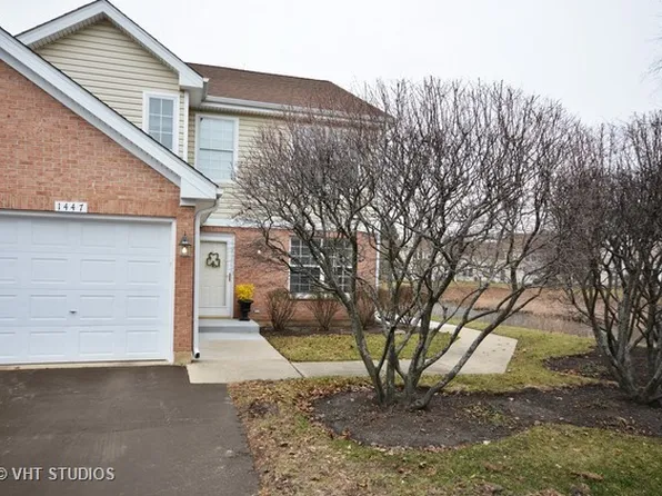 1447 Georgetown Dr, Batavia, IL 60510