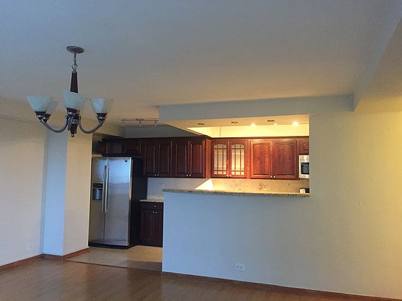 2nd image of 3950 N Lake Shore Dr APT 1114C
