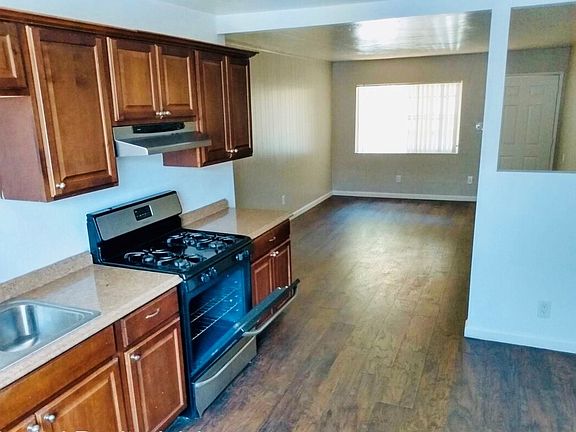 2nd image of 4406 Menlo Ave APT 7