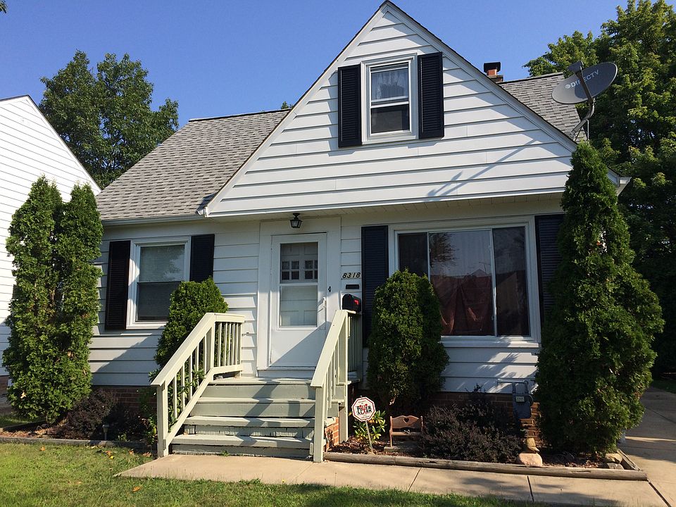 1st image of 8318 Oxford Dr