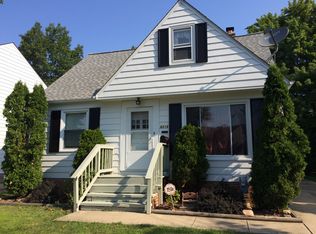 8318 Oxford Dr, Parma, OH