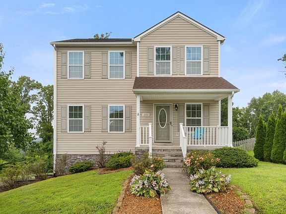 3rd image of 1555 Sherwood Dr