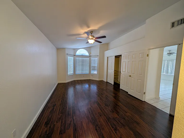 140 S Willow Creek St — Photo 15