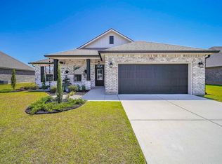 9957 Suwanee Ln, Pensacola, FL 32526