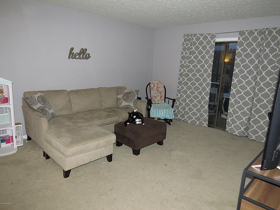 5th image of 3501 Lodge Ln APT 204