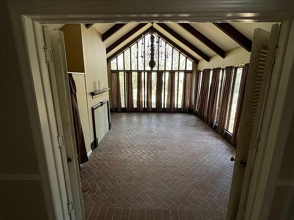 3rd image of 319 Fairmont Ave
