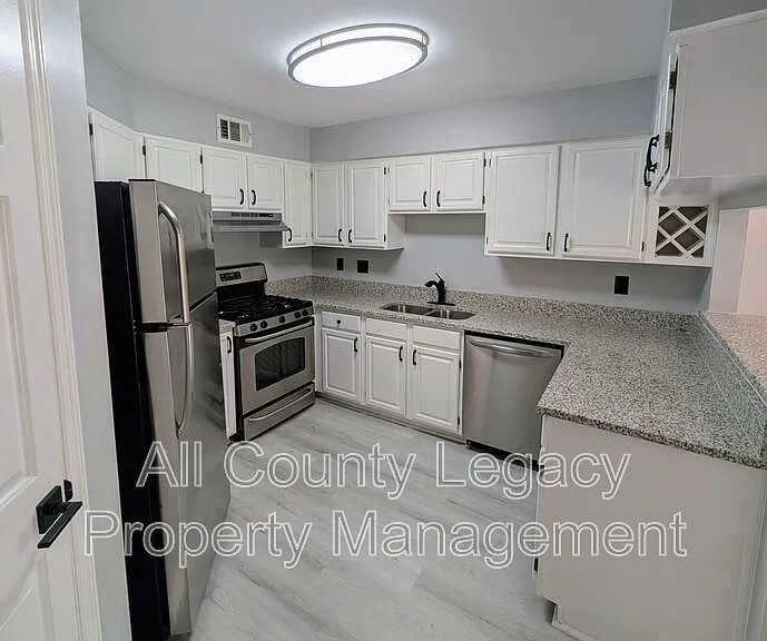 1609 Burnstone Dr — Photo 4
