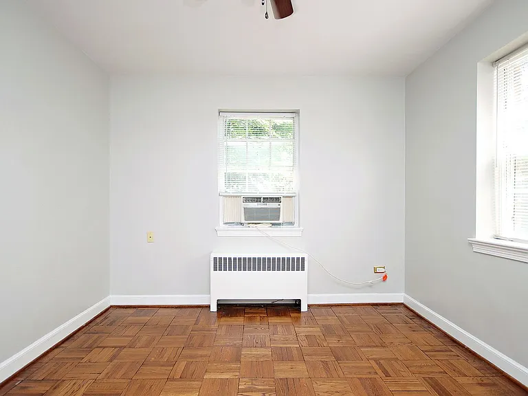32 University Cir #205 — Photo 10