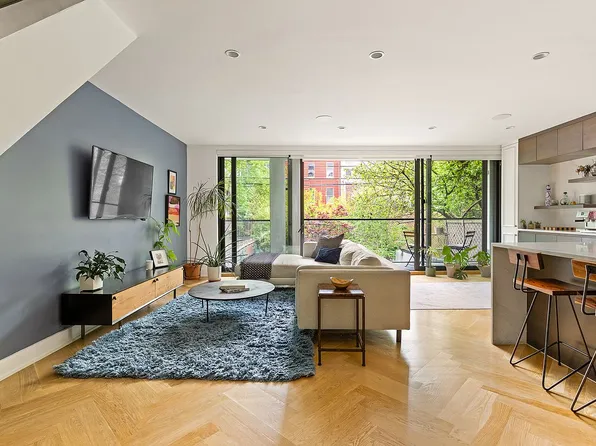 108 India St #2A, Brooklyn, NY 11222