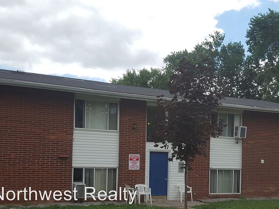 2nd image of 17 Clyde St APT 2