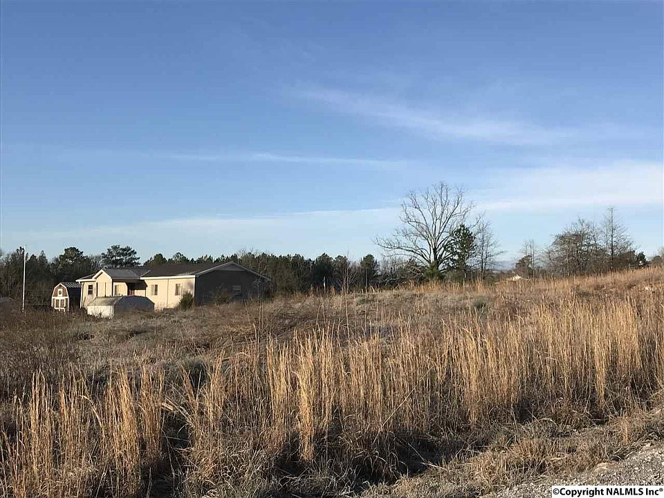 2nd image of 1025 Hilltop Dr