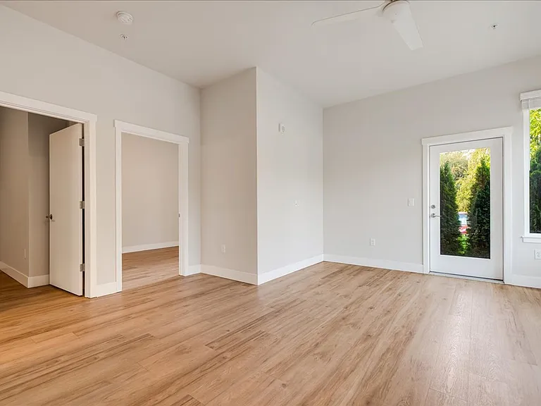 Brookside Apartments — Photo 47