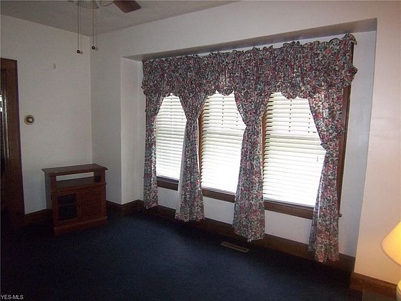 3rd image of 1425 30th St