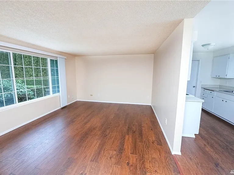2102 Margaret Pl — Photo 8