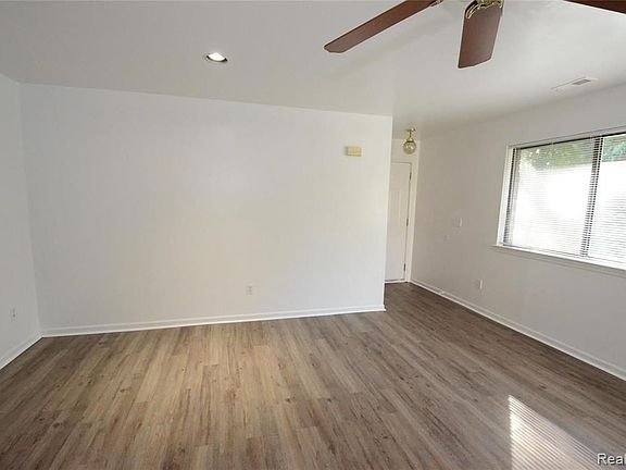 2nd image of 42803 Lilley Pointe Dr #139