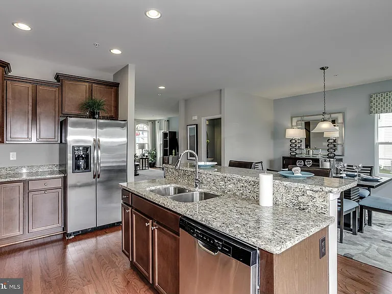 8603 Crooked Tree Ln — Photo 13